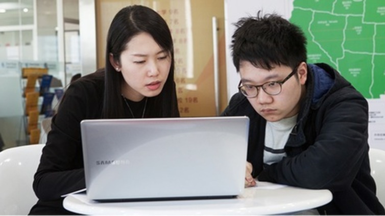“八点钟微课” 家庭作业线上一对一辅导